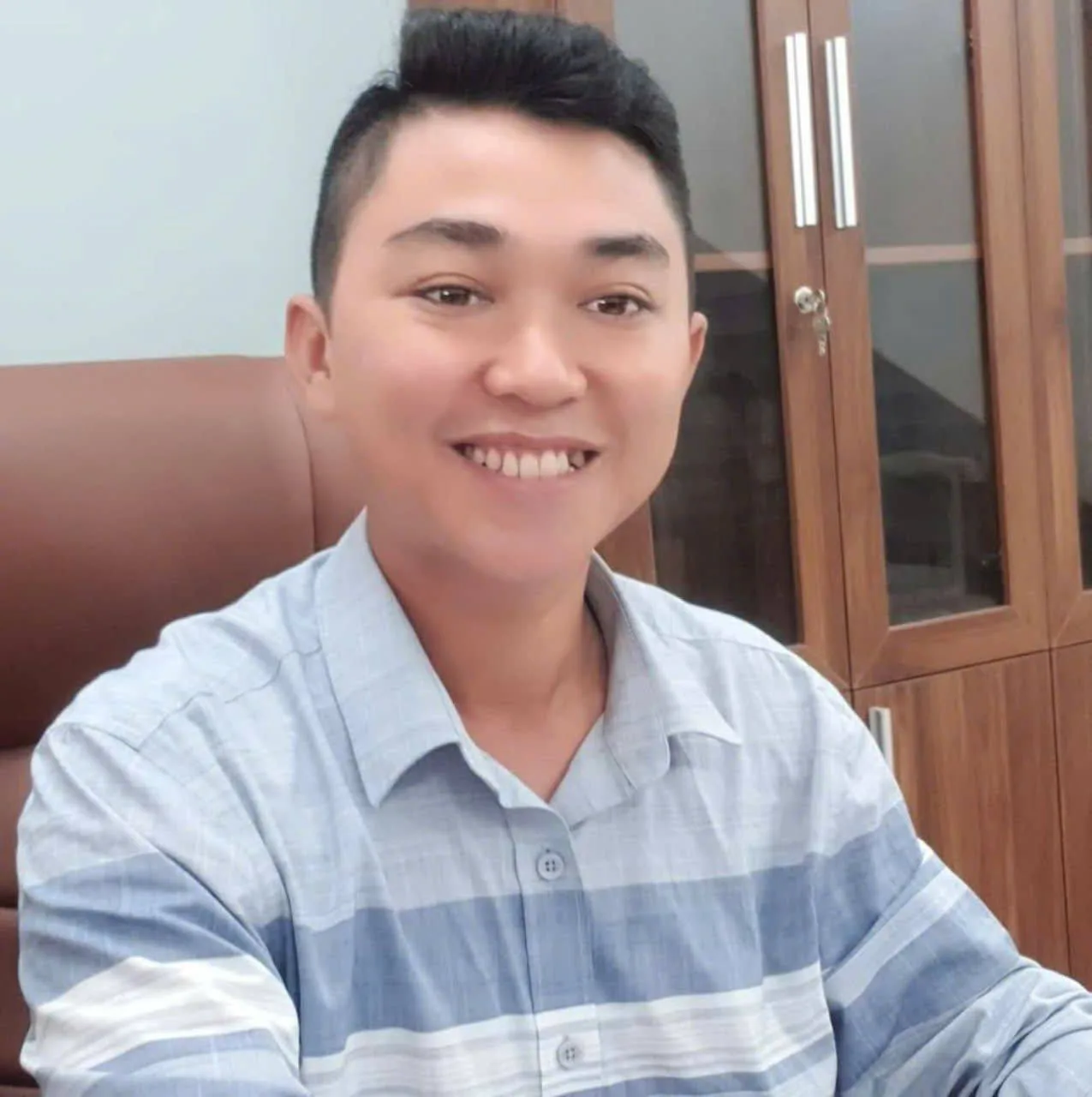 Mr Review AI Team — Founder of Mr Review AI, affiliate blogger from Vietnam